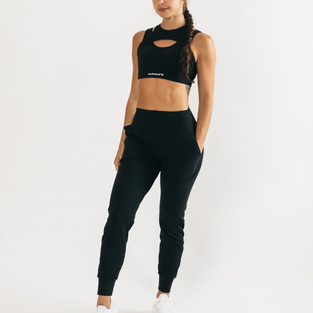 Alphalete Surface Expanse Joggers